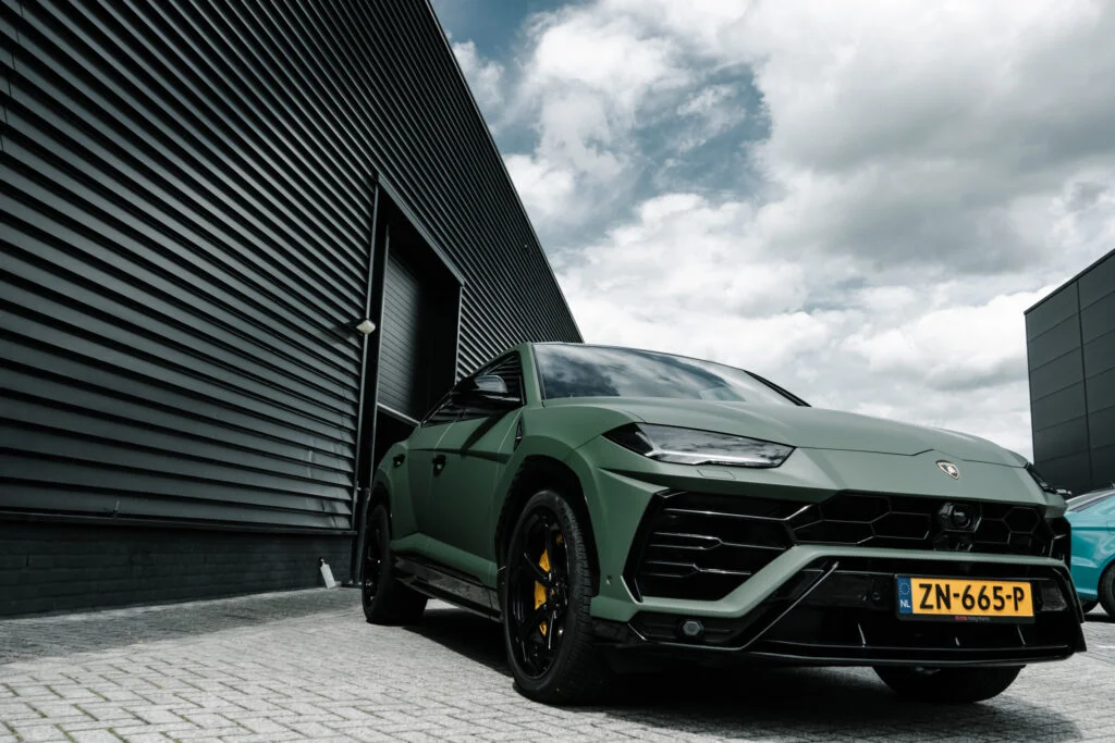 Lamborghini Urus Matte olive green